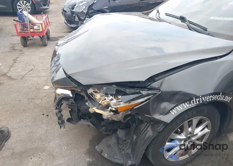 2018 Mazda Mazda3 Sport из США, поврежденный, VIN 3MZBN1K73JM265856